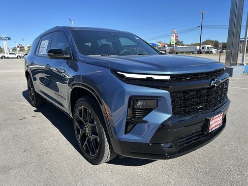 New 2026 Chevrolet Traverse RS image 4