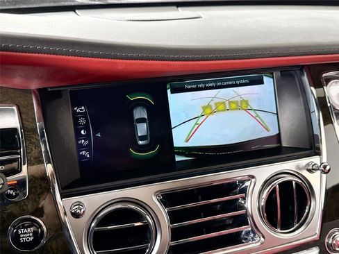 Used 2019 Rolls-Royce Wraith image 19