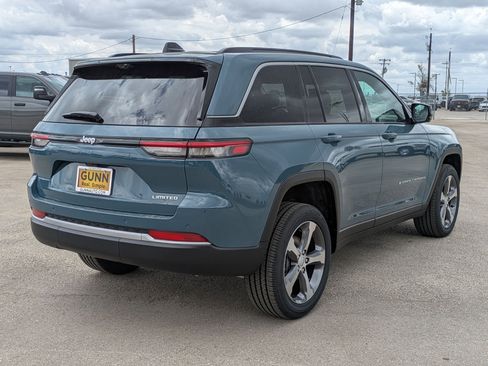 New 2026 Jeep Grand Cherokee Limited w/ Luxury Tech Group II RWD image 2