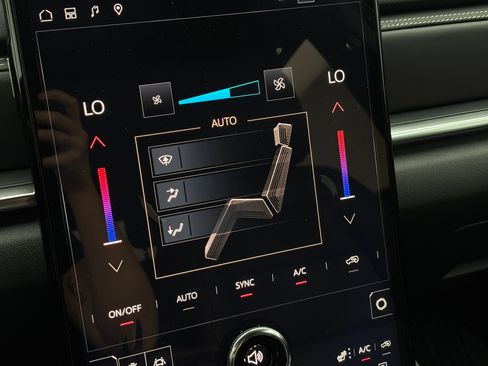 New 2027 GMC Terrain Elevation w/ Elevation Premium Package FWD image 24