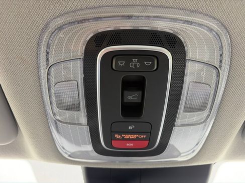 Used 2024 Hyundai Elantra Limited FWD image 24