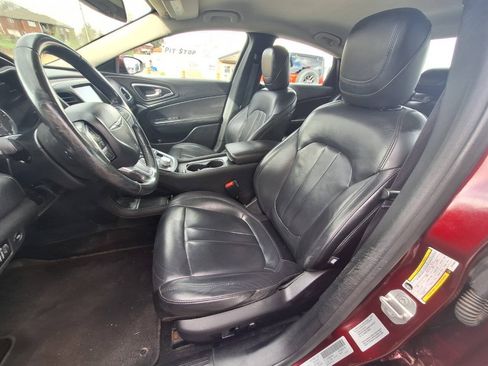Used 2016 Chrysler 200 Limited Platinum w/ Comfort & Convenience Group FWD image 15