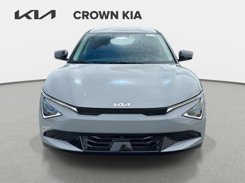 New 2026 Kia EV6 Wind RWD image 2