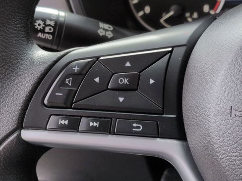 Used 2025 Nissan Altima 2.5 SV FWD image 20