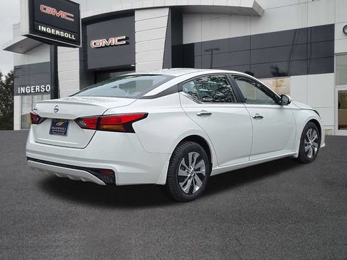 Used 2022 Nissan Altima 2.5 S FWD image 21
