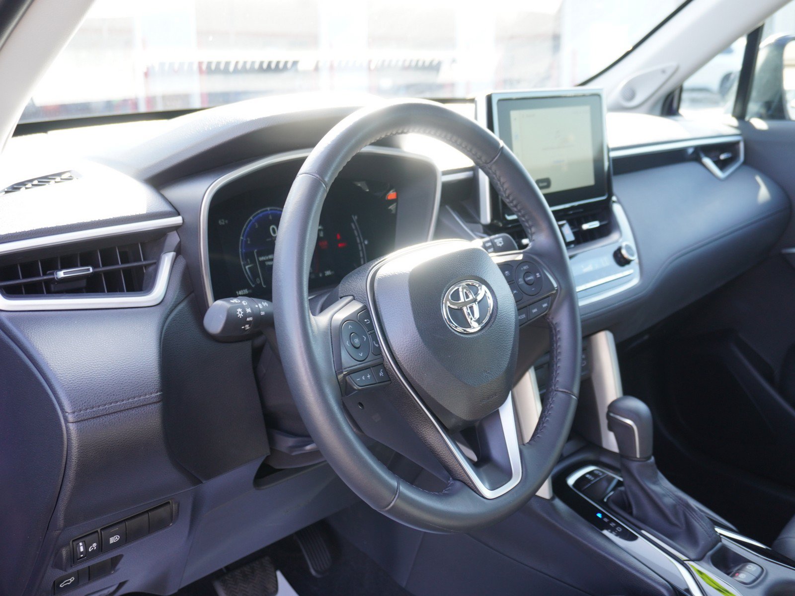 Used 2025 Toyota Corolla Cross XLE w/ Convenience Package AWD/4WD image 20