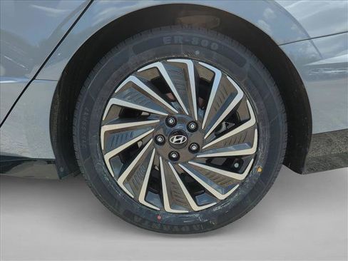 Used 2024 Hyundai Sonata Limited FWD image 13
