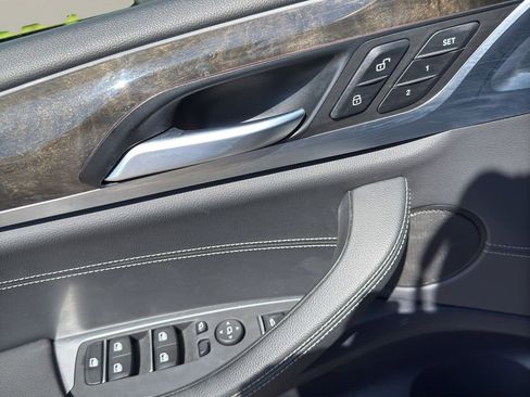 Used 2019 BMW X3 xDrive30i w/ Premium Package image 12