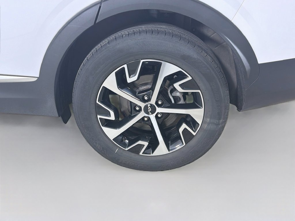 Certified 2024 Kia Sportage EX AWD/4WD image 31