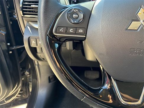 Used 2025 Mitsubishi Eclipse Cross SE image 22