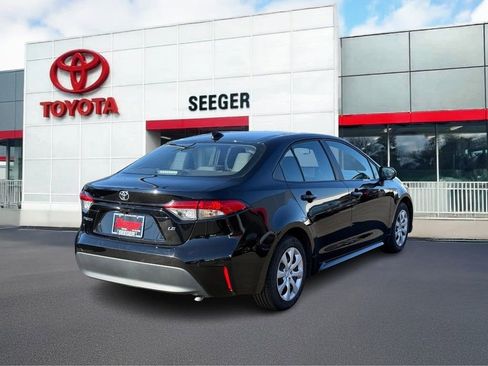 Certified 2024 Toyota Corolla LE image 3