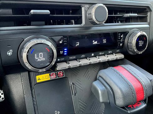 Used 2025 Toyota Tacoma TRD Pro image 26