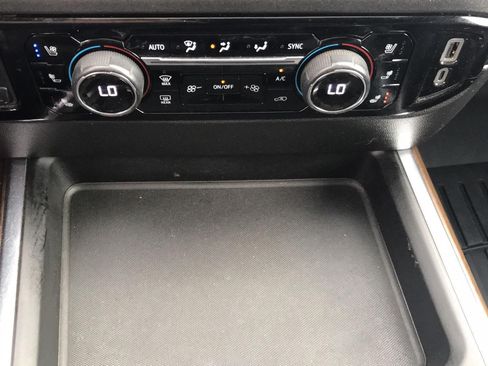 Used 2024 Chevrolet Silverado 3500 High Country w/ Technology Package AWD/4WD image 32