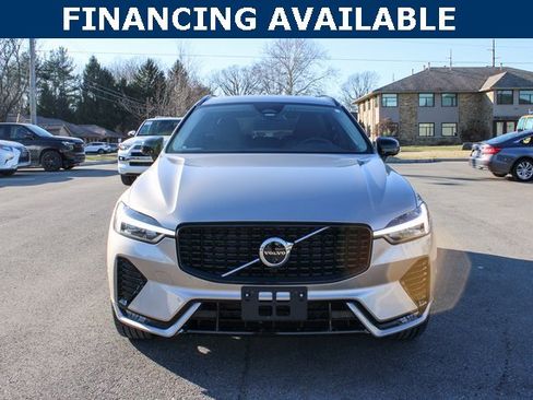 Used 2025 Volvo XC60 B5 Plus image 3