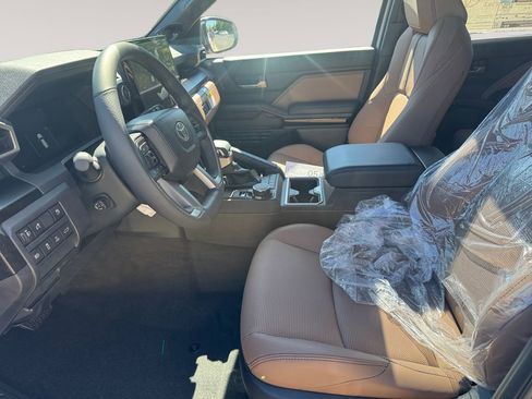New 2026 Toyota 4Runner Limited AWD/4WD image 9