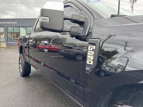 Used 2017 Ford F250 Platinum w/ Platinum Ultimate Package image 11