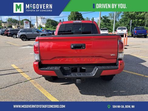 Used 2023 Toyota Tacoma TRD Off-Road w/ Technology Package AWD/4WD image 3