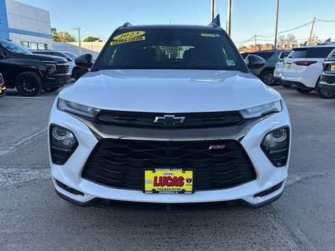 Used 2023 Chevrolet TrailBlazer RS w/ Sun and Liftgate Package AWD/4WD image 3