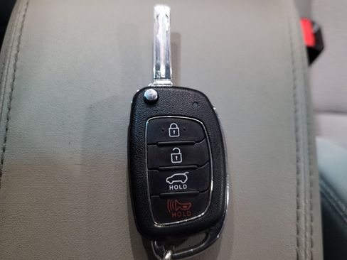 Used 2019 Hyundai Tucson SE AWD/4WD image 32