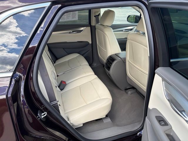Used 2020 Cadillac XT5 Premium Luxury w/ LPO, Floor Liner Package AWD/4WD image 13