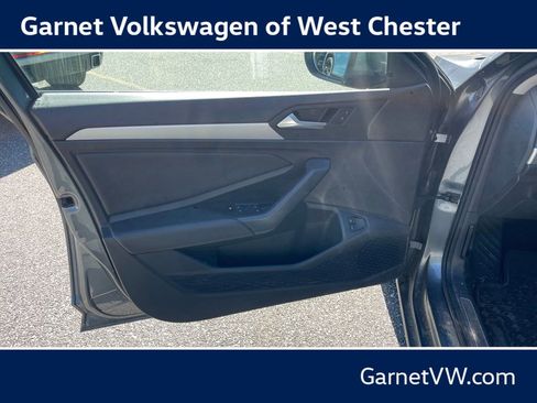 Used 2020 Volkswagen Jetta SE FWD image 14