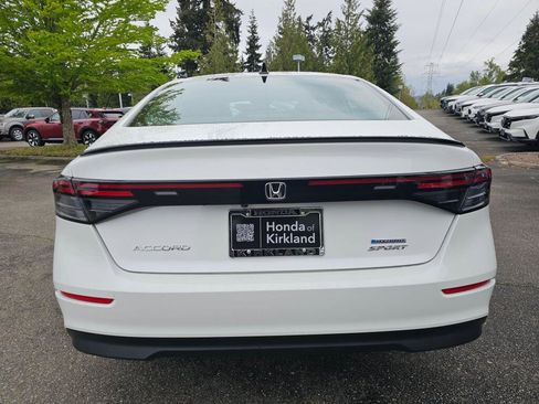 Used 2024 Honda Accord Sport image 6