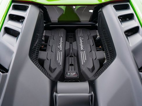 Used 2024 Lamborghini Revuelto AWD/4WD image 29