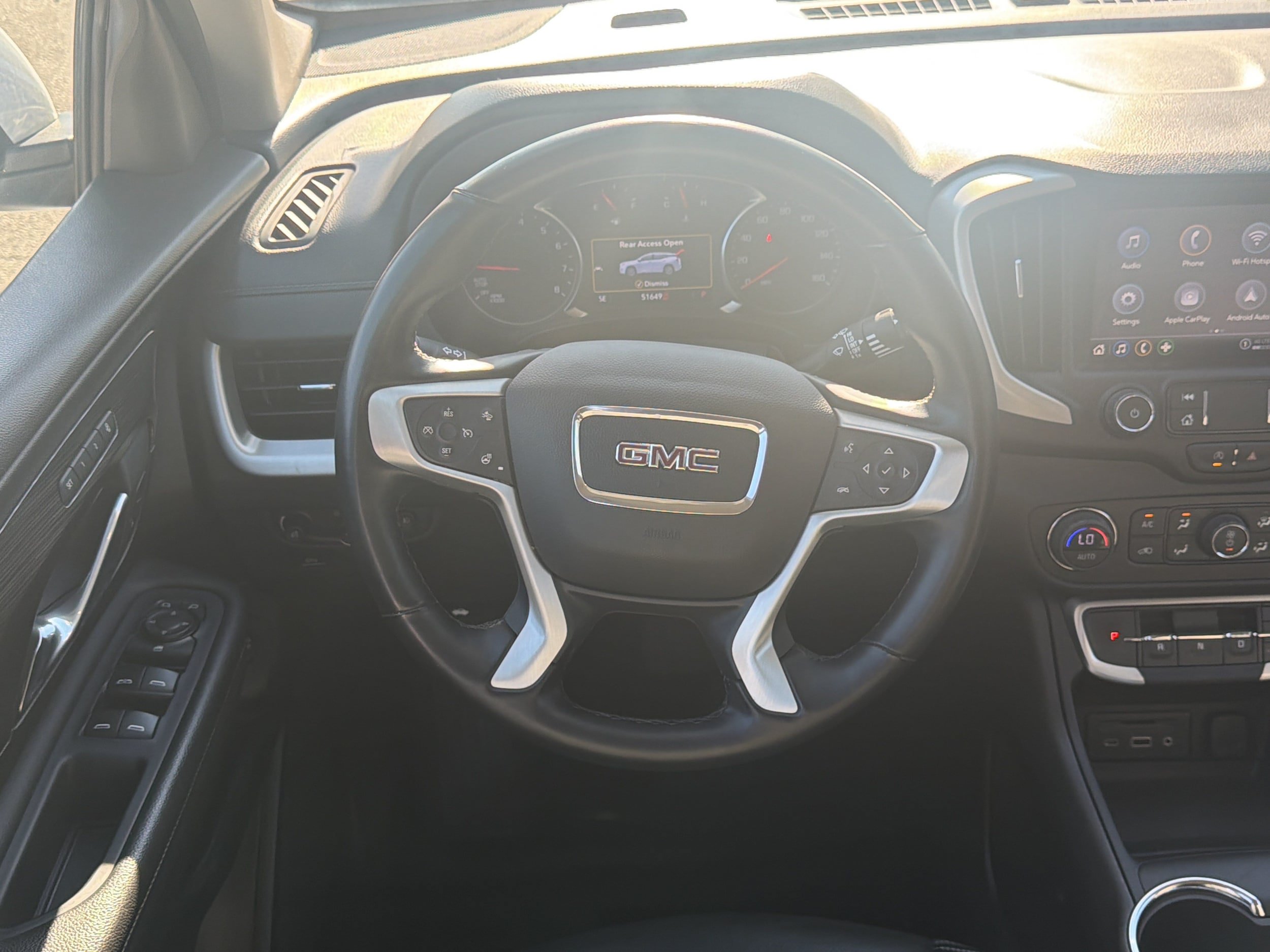 Used 2024 GMC Terrain SLT AWD/4WD image 23