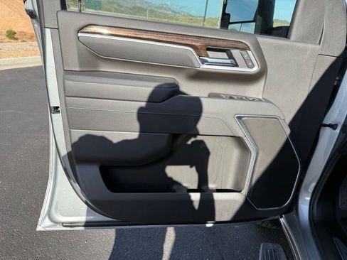 New 2026 GMC Sierra 2500 SLE w/ Preferred Package image 19