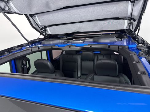 New 2025 Jeep Wrangler Sahara image 12