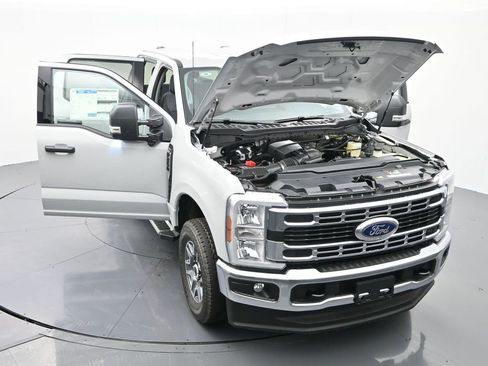 New 2025 Ford F250 XLT w/ 360-Degree Camera Package image 35