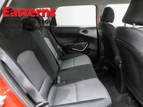 Used 2023 Kia Soul LX w/ Option Group 015 FWD image 23