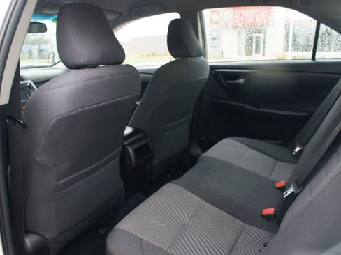 Used 2016 Toyota Camry LE image 12