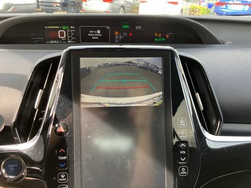 Used 2017 Toyota Prius Prime Plus image 7