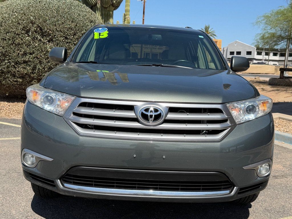 Used 2013 Toyota Highlander SE AWD/4WD image 3