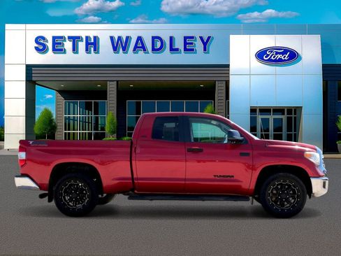 Used 2017 Toyota Tundra SR5 image 2