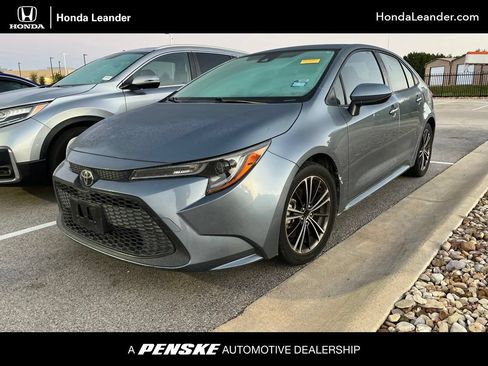 Used 2020 Toyota Corolla LE FWD image 1