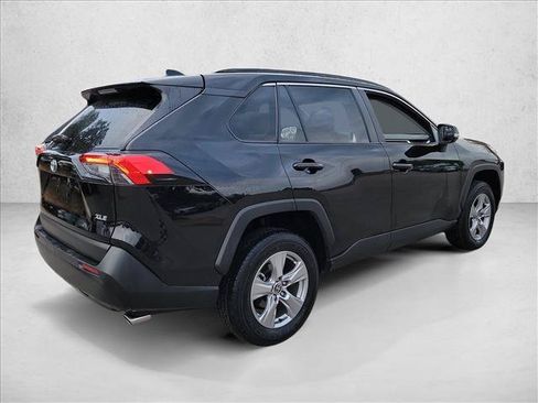Used 2025 Toyota RAV4 XLE FWD image 5
