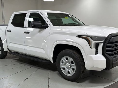 New 2026 Toyota Tundra SR image 3