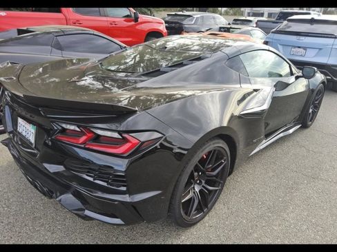 Used 2025 Chevrolet Corvette Z06 w/ Battery Protection Package RWD image 5
