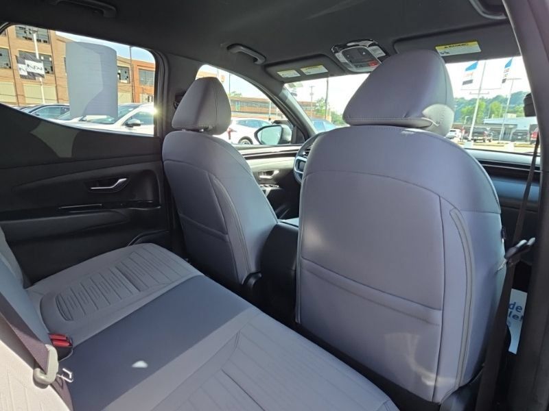 Used 2024 Hyundai Santa Cruz SEL AWD/4WD image 16