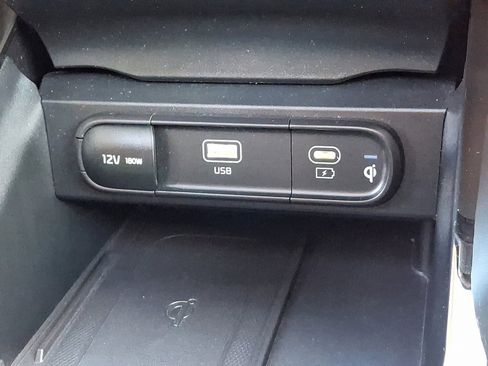 Used 2023 Kia Telluride EX w/ EX Captain's Chair Package image 27