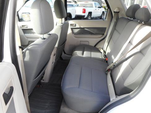 Used 2009 Ford Escape 4WD Hybrid image 16