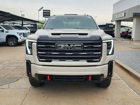 New 2026 GMC Sierra 2500 AT4 w/ AT4 Premium Plus Package AWD/4WD image 8