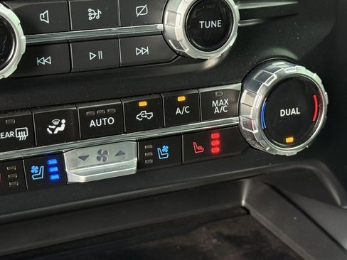 Used 2024 Ford F350 Lariat image 33