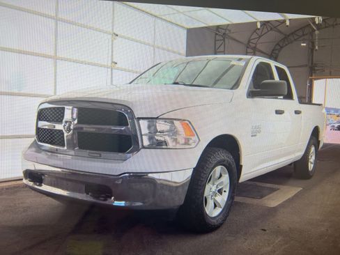 Used 2020 RAM 1500 Tradesman w/ Chrome Appearance Group image 9