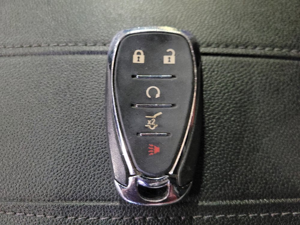 Used 2023 Chevrolet Traverse LT FWD image 32