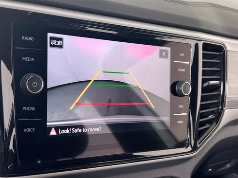 Used 2023 Volkswagen Atlas Cross Sport SE image 13