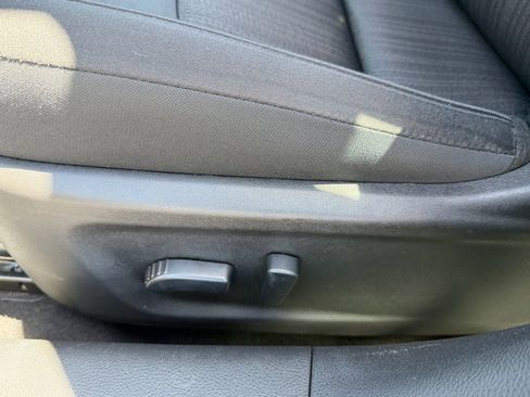 Used 2025 Nissan Altima 2.5 SV FWD image 23