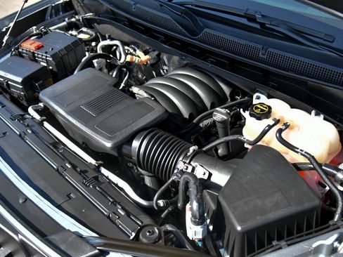 Used 2025 Chevrolet Tahoe LT AWD/4WD image 60